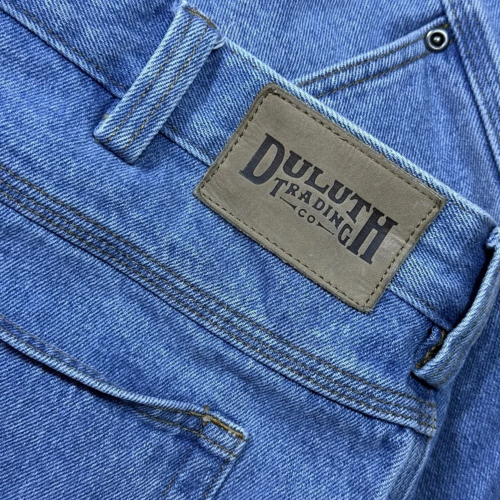 Duluth Trading Jeans Mens 42x32 Regular Fit Straight Leg Light Wash Garage Work